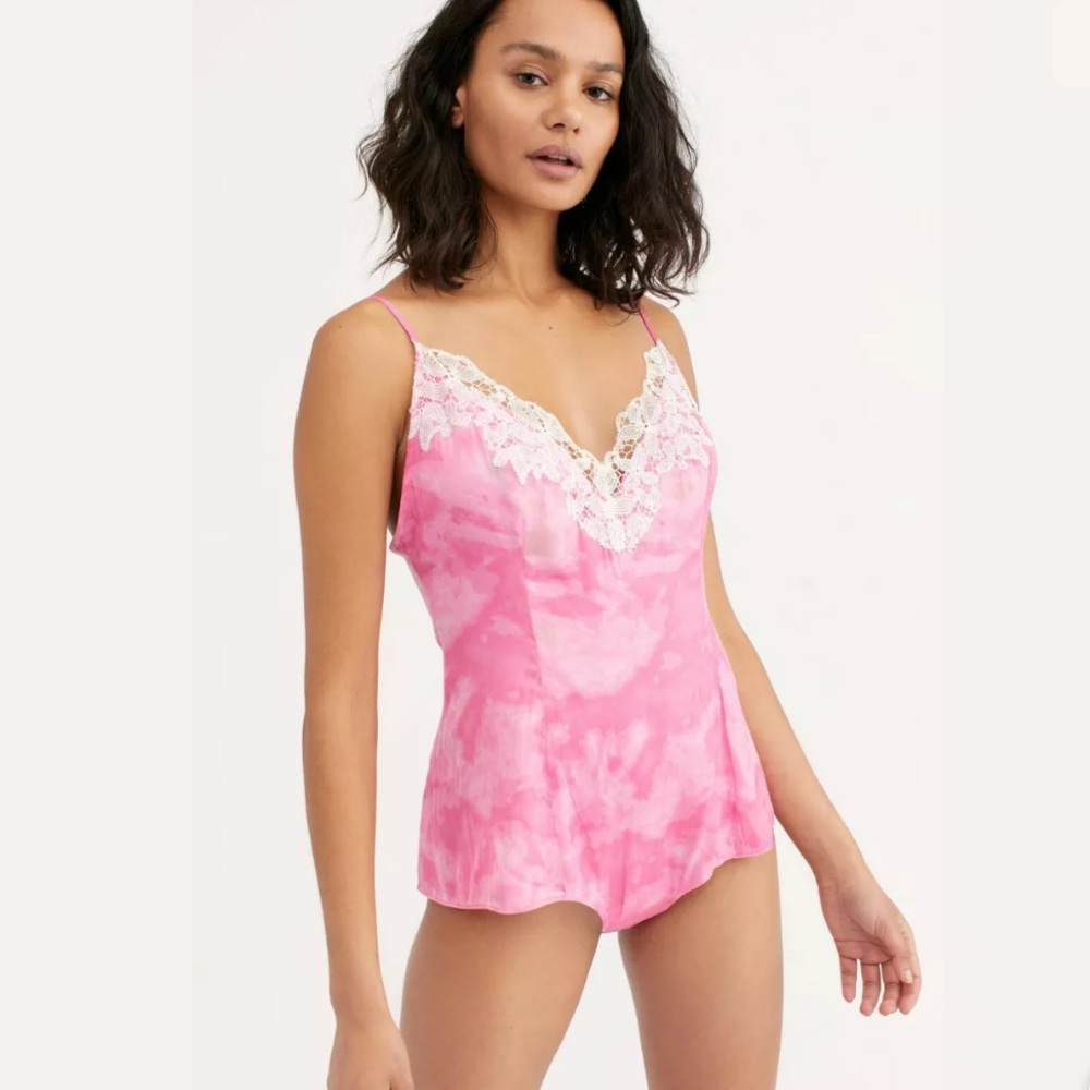 Free People intimately || Berry Kiss Bodysuit